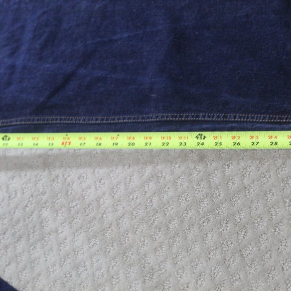 Levi's 505 Size 38x32 Dark Blue Wash Jeans EUC - Like New - Picture 5 of 9